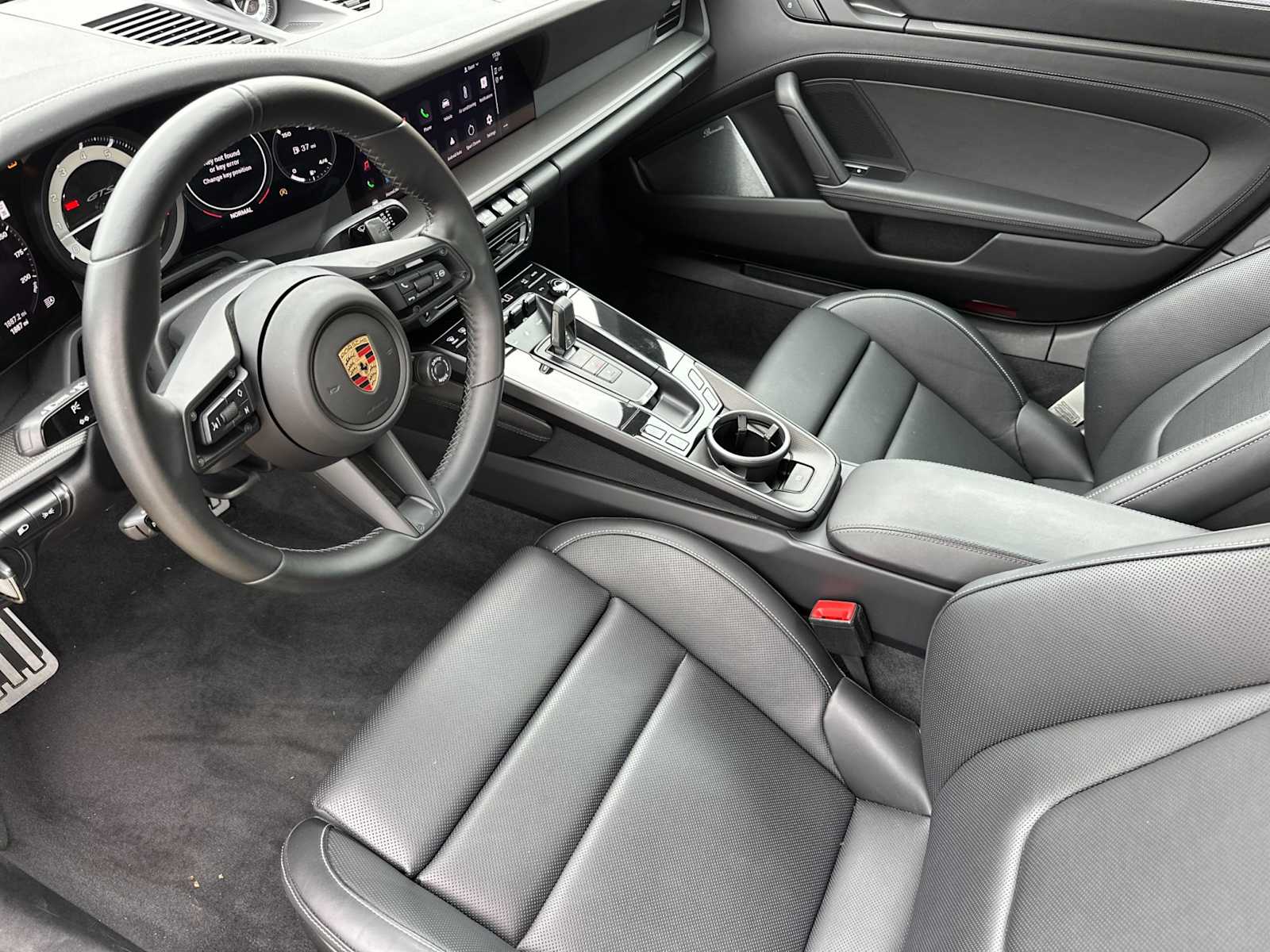 2024 Porsche 911 4 GTS photo 4