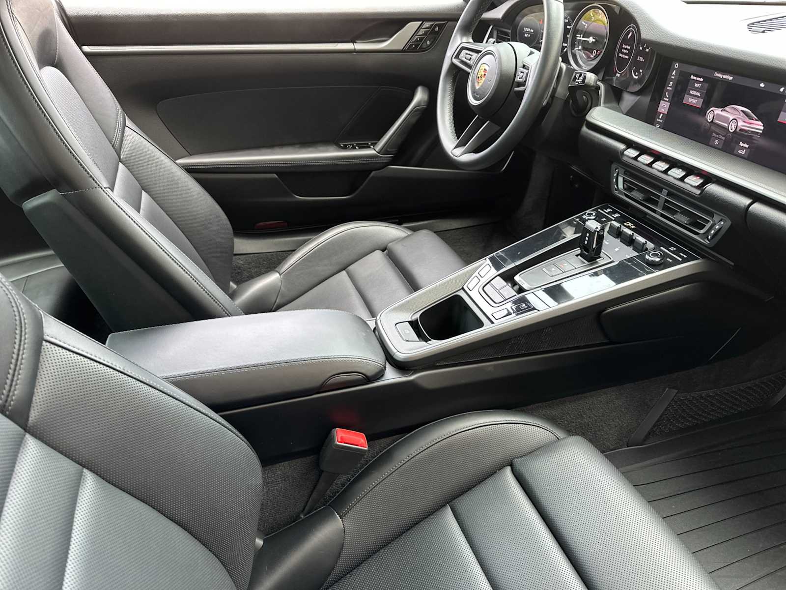 Thumbnail: 2021 Porsche 911 - 15