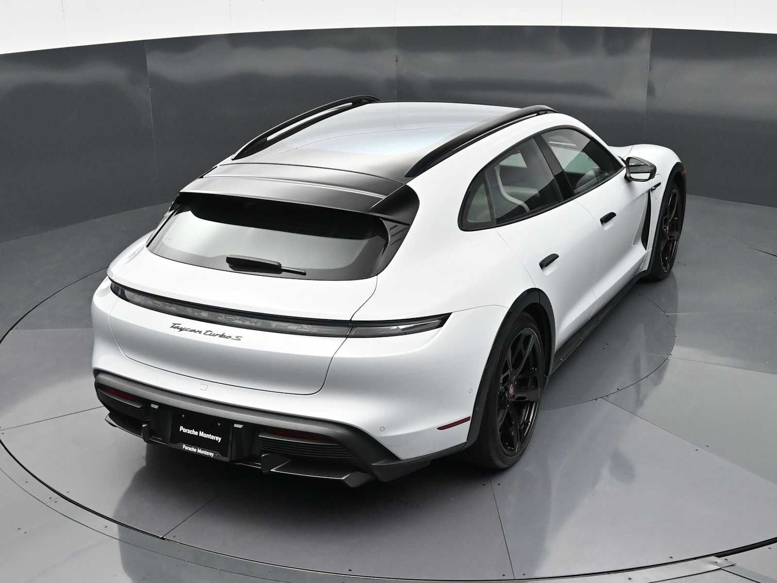 Thumbnail: 2023 Porsche Taycan - 36