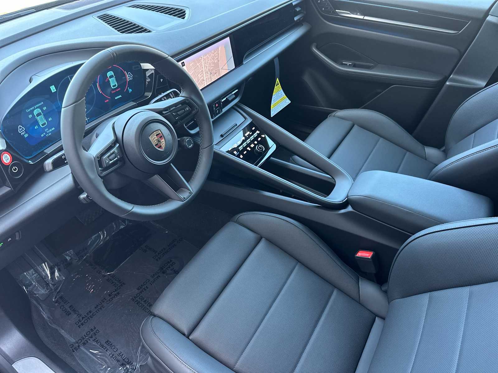 Thumbnail: 2025 Porsche Macan - 4