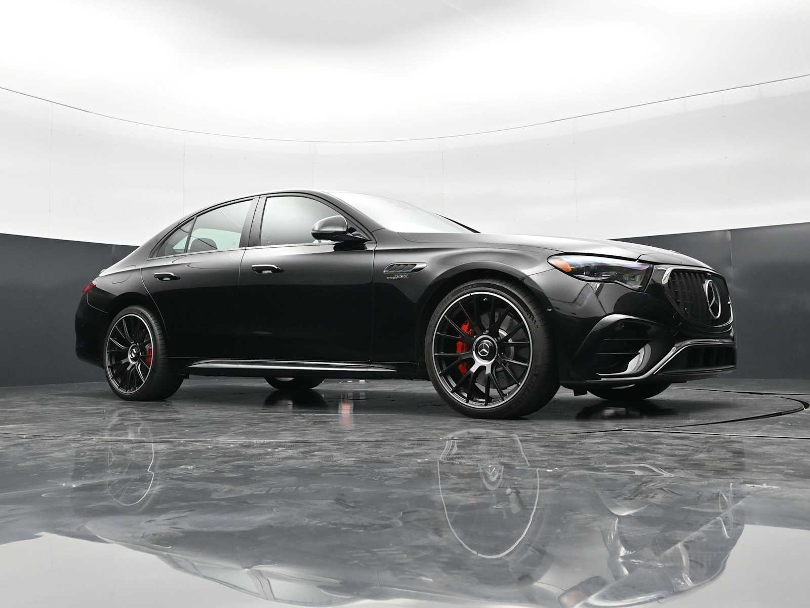 Thumbnail: 2025 Mercedes-Benz E-Class - 44