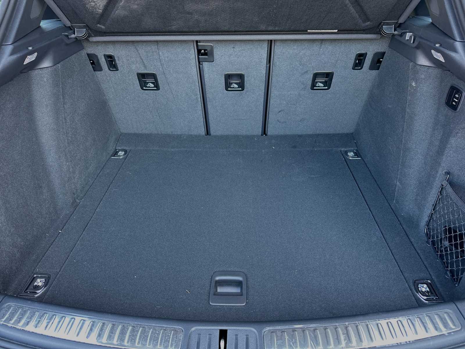 Thumbnail: 2024 Porsche Macan - 16