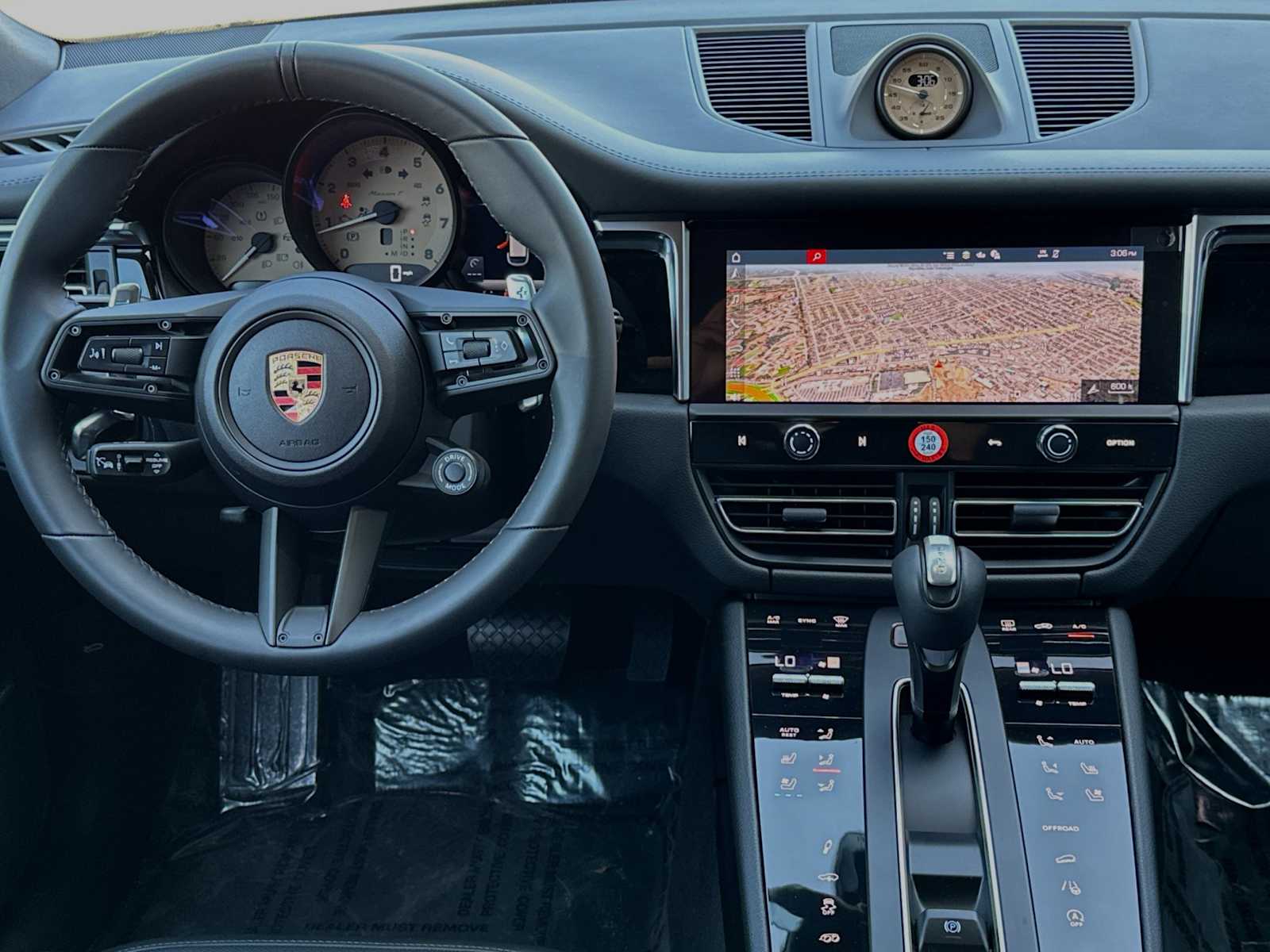 Thumbnail: 2024 Porsche Macan - 15