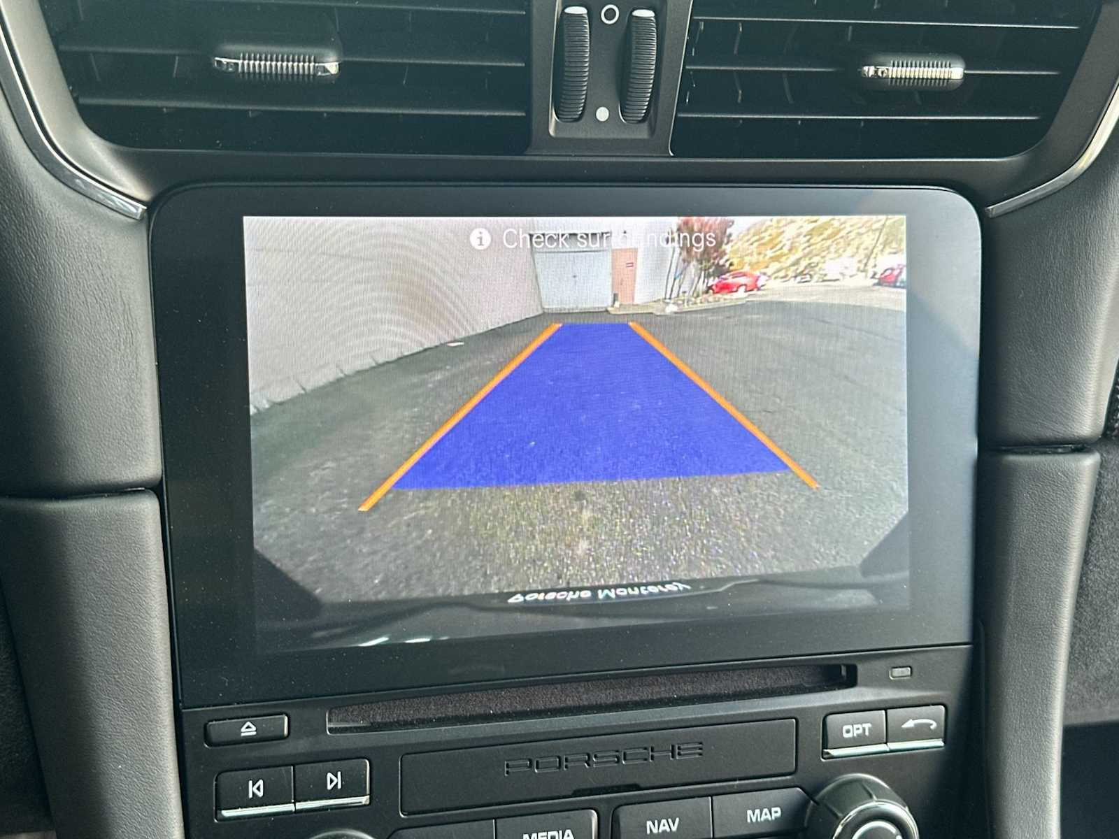 Thumbnail: 2019 Porsche 911 - 19