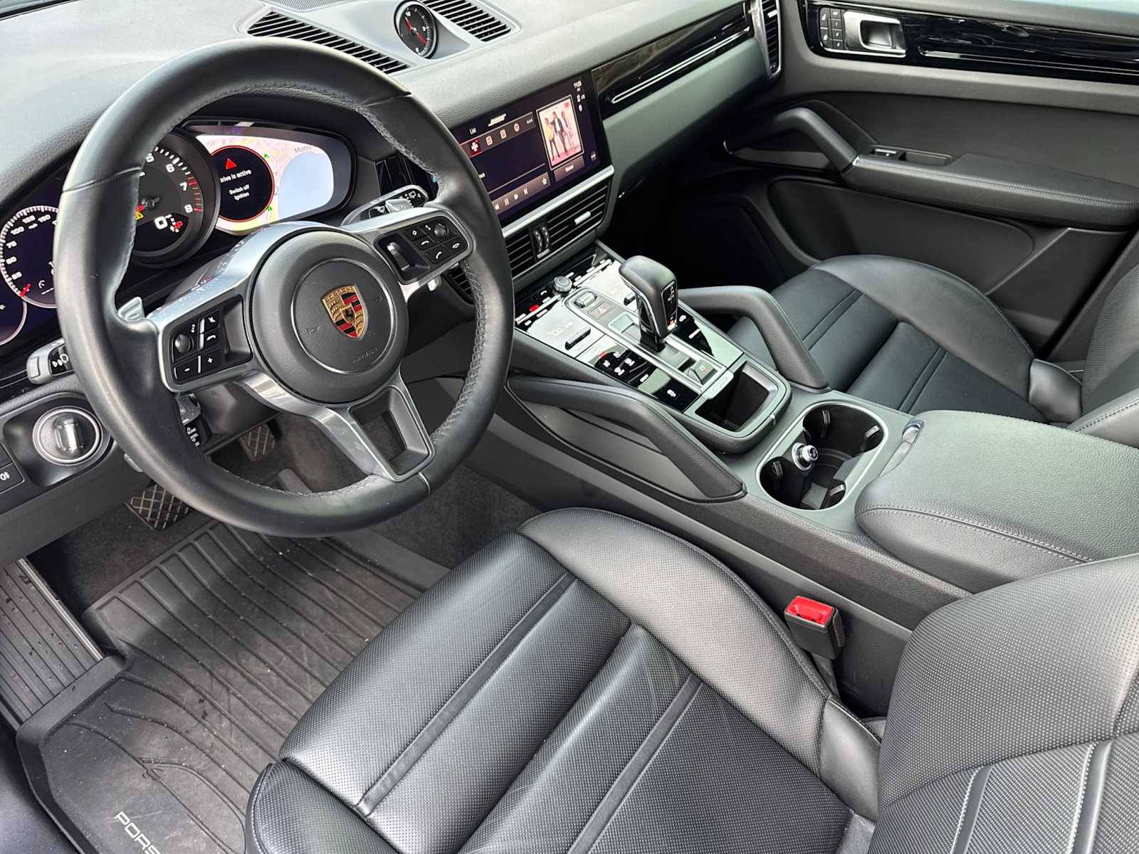 Thumbnail: 2022 Porsche Cayenne - 4