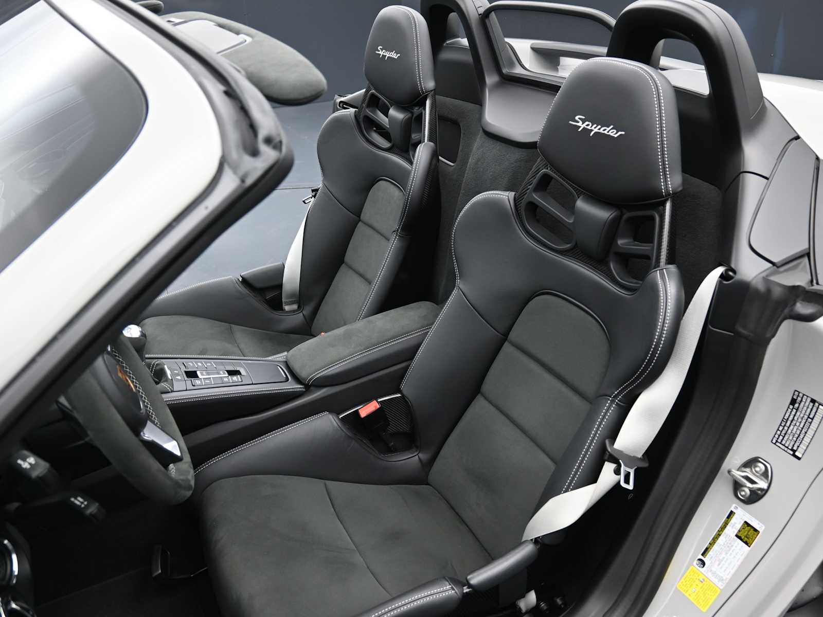 Thumbnail: 2023 Porsche  - 8