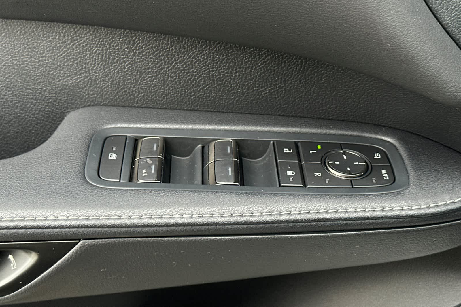 Thumbnail: 2024 Lexus RX - 13