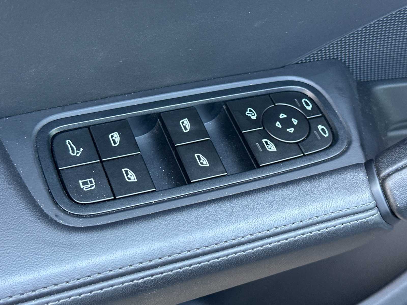 Thumbnail: 2024 Porsche Cayenne - 12