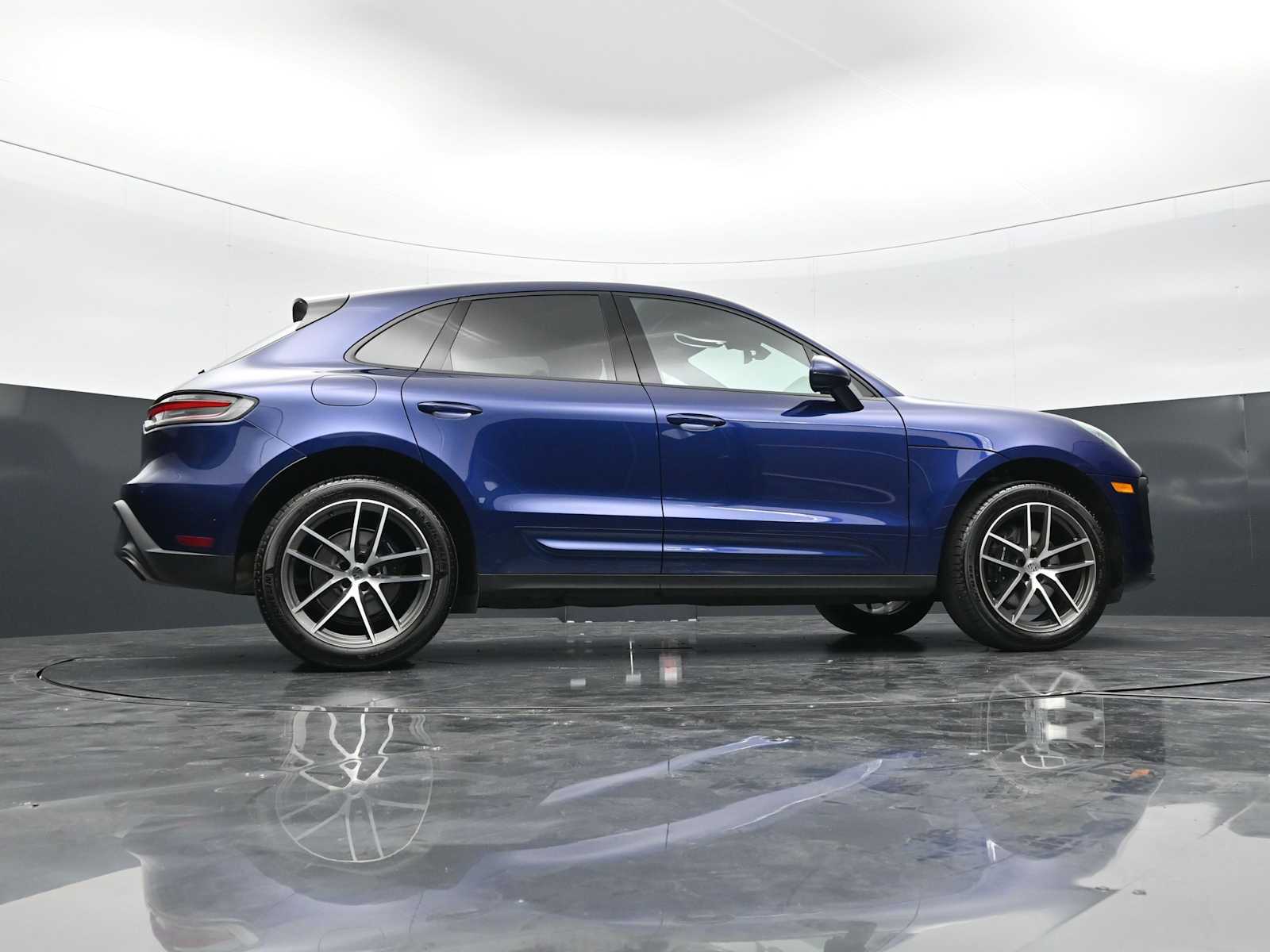 Thumbnail: 2026 Porsche Macan - 39