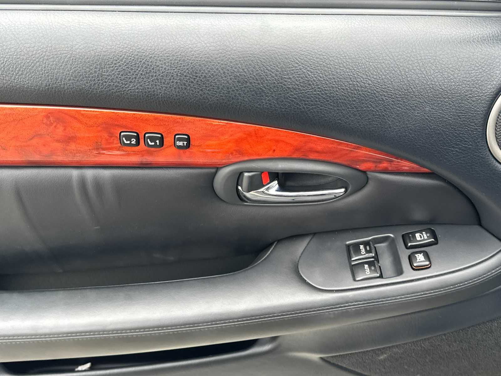 Thumbnail: 2006 Lexus SC - 14