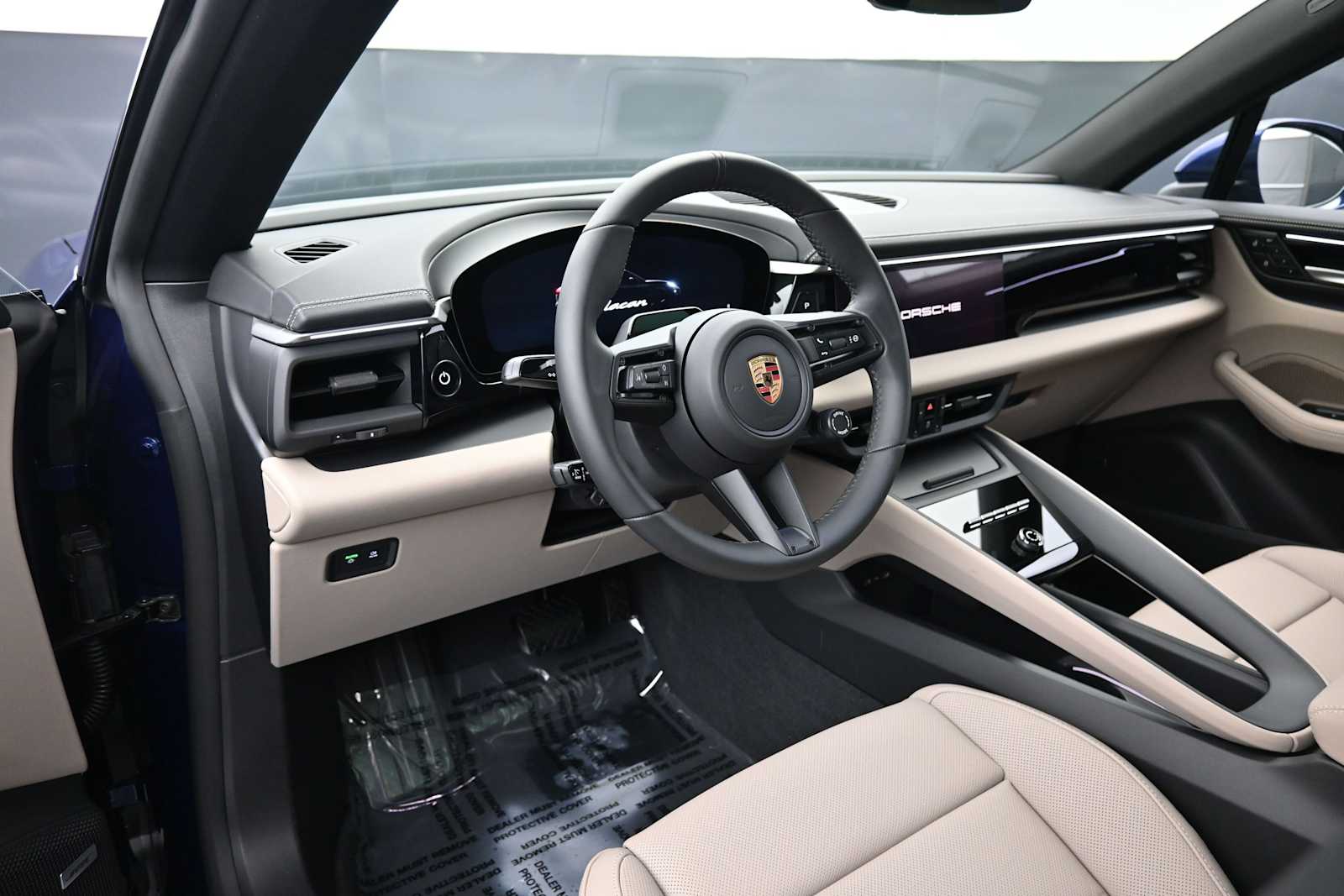 Thumbnail: 2026 Porsche Macan - 4
