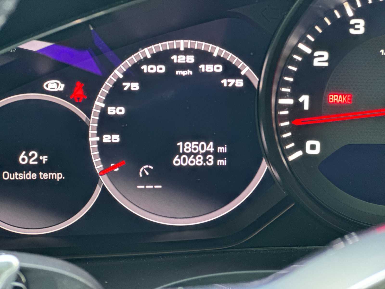 Thumbnail: 2022 Porsche Cayenne - 27