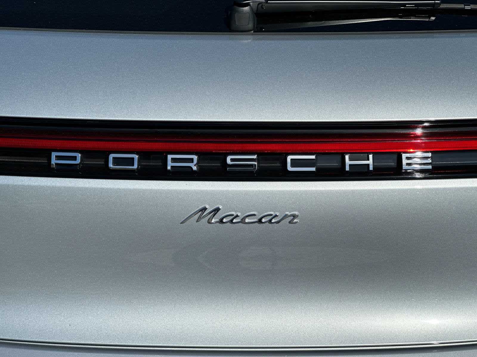 2024 Porsche Macan T 27