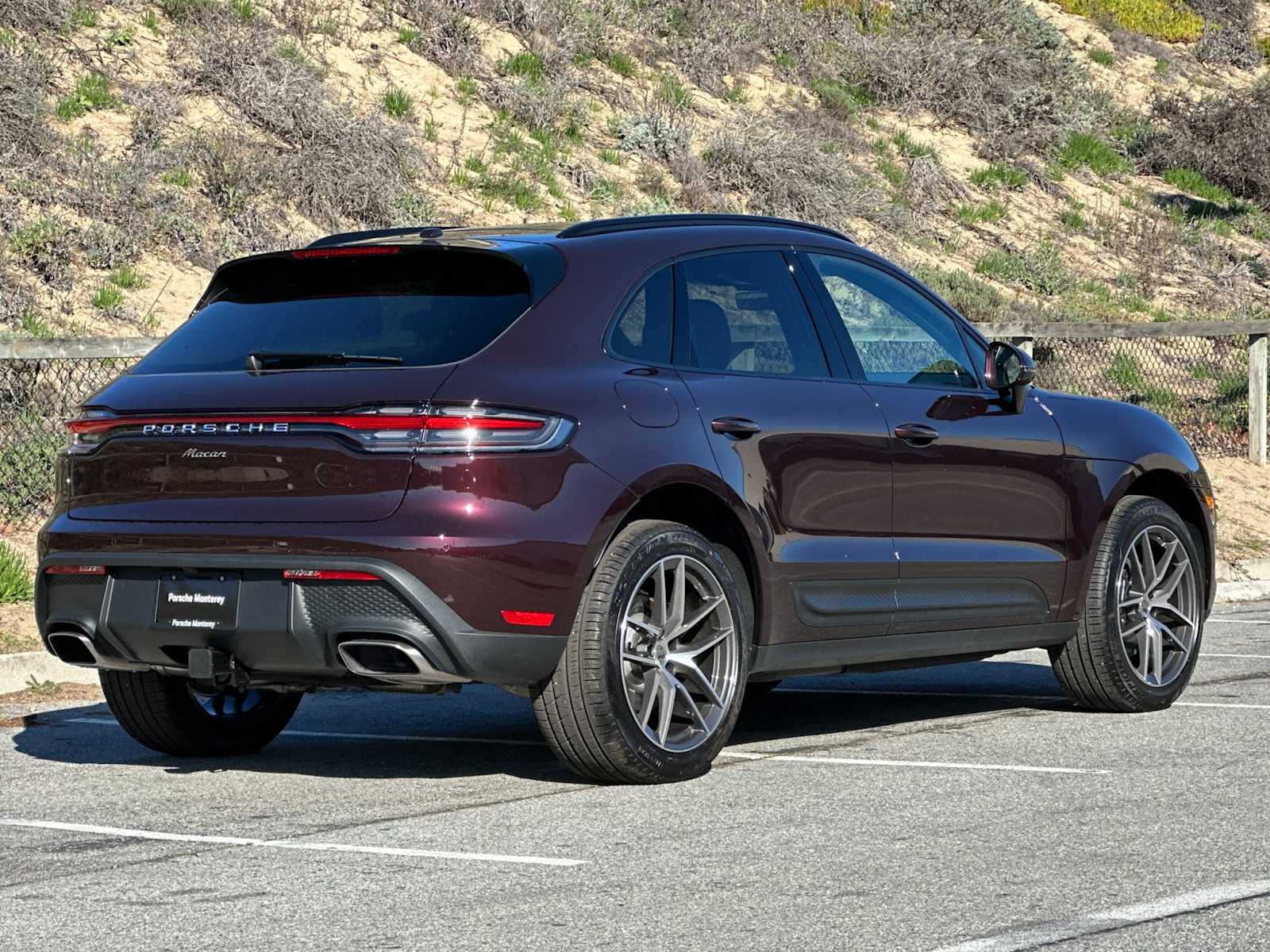 Thumbnail: 2026 Porsche Macan - 7