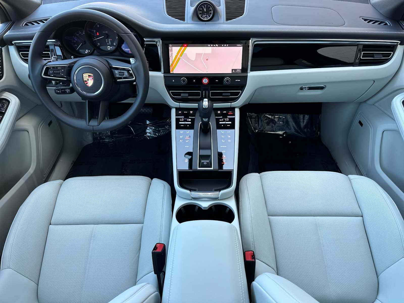 Thumbnail: 2025 Porsche Macan - 6