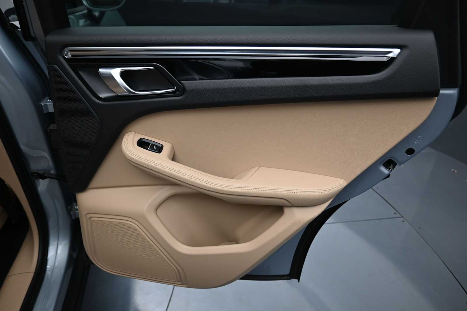 2025 Porsche Macan Base - Photo 19