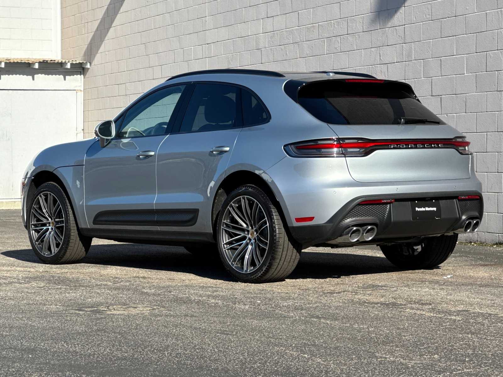 Thumbnail: 2026 Porsche Macan - 3