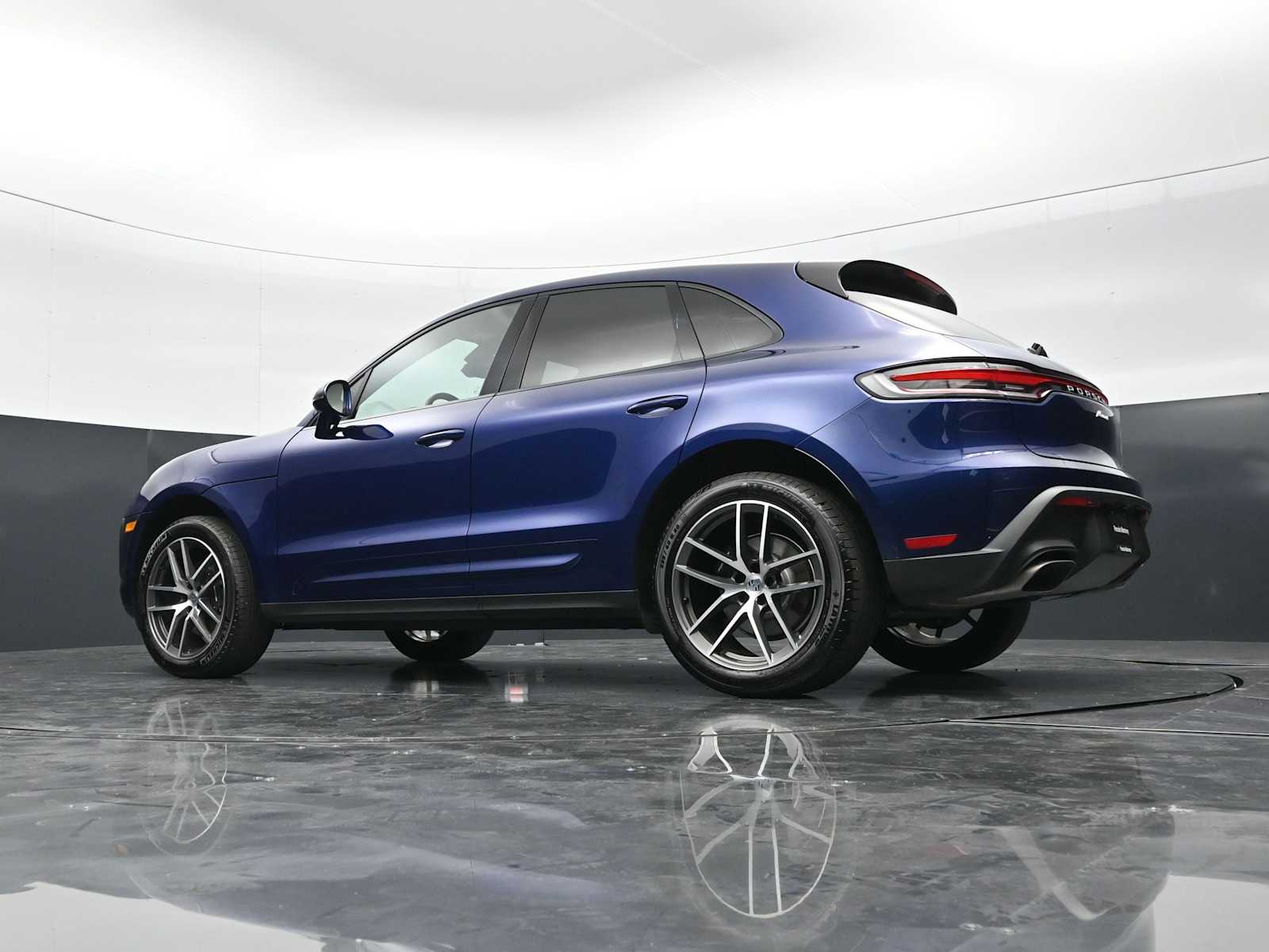 Thumbnail: 2026 Porsche Macan - 35