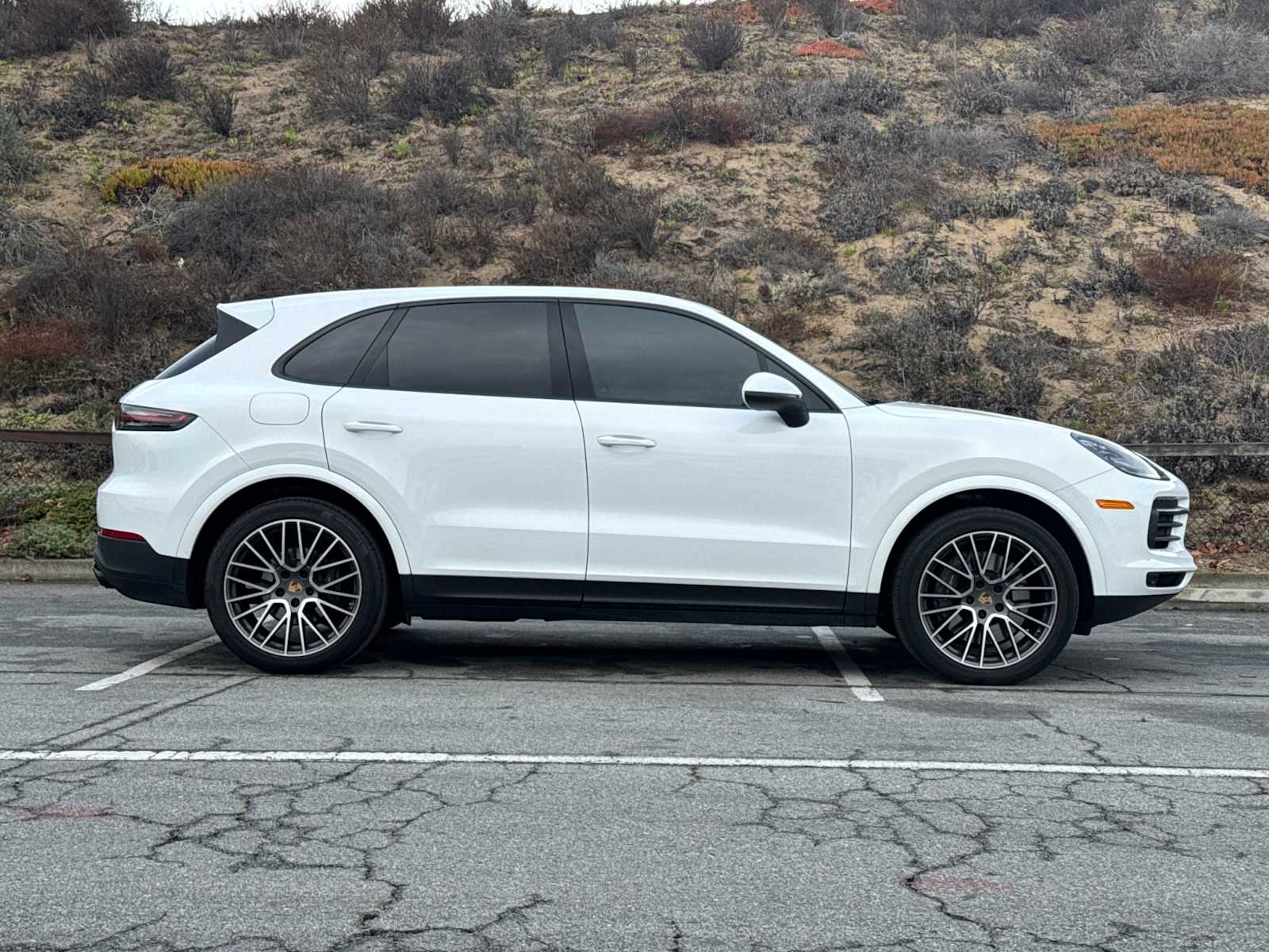 Thumbnail: 2022 Porsche Cayenne - 9