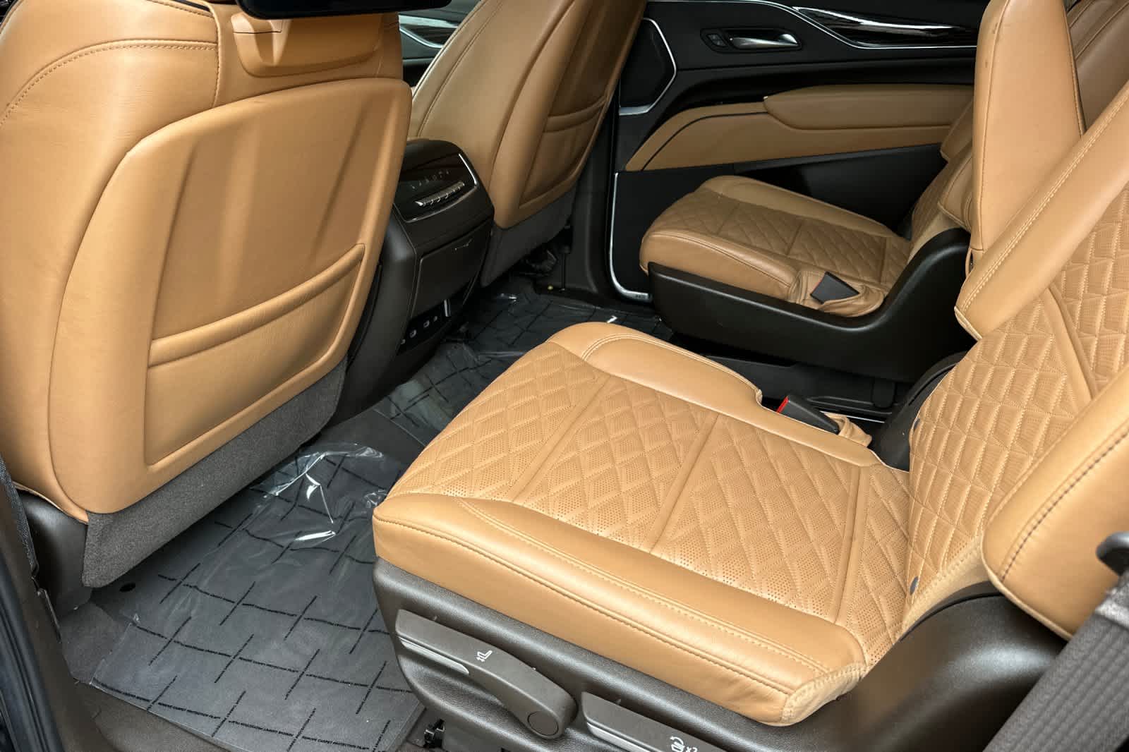 2021 Cadillac Escalade Sport photo 4