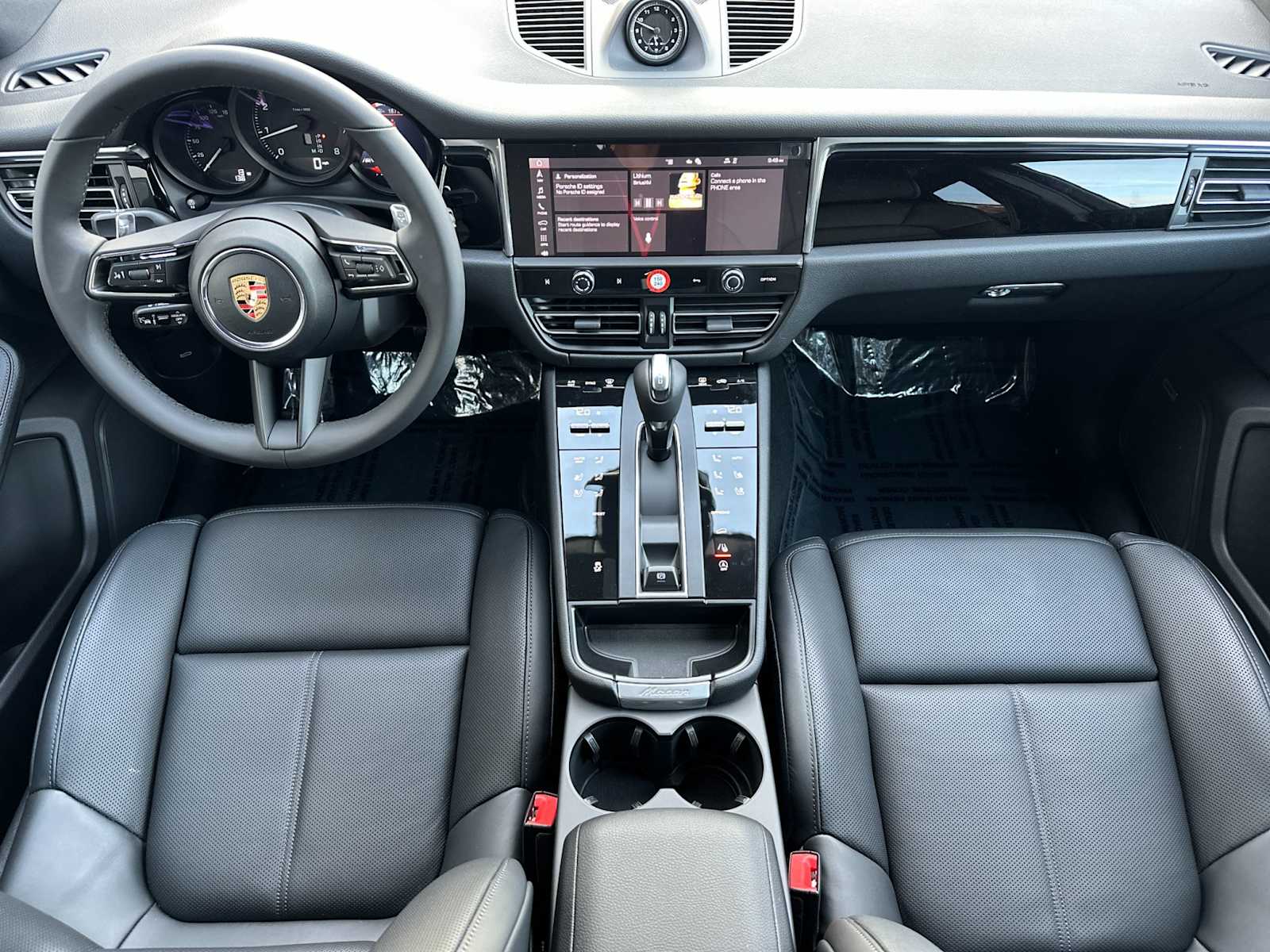 Thumbnail: 2026 Porsche Macan - 6