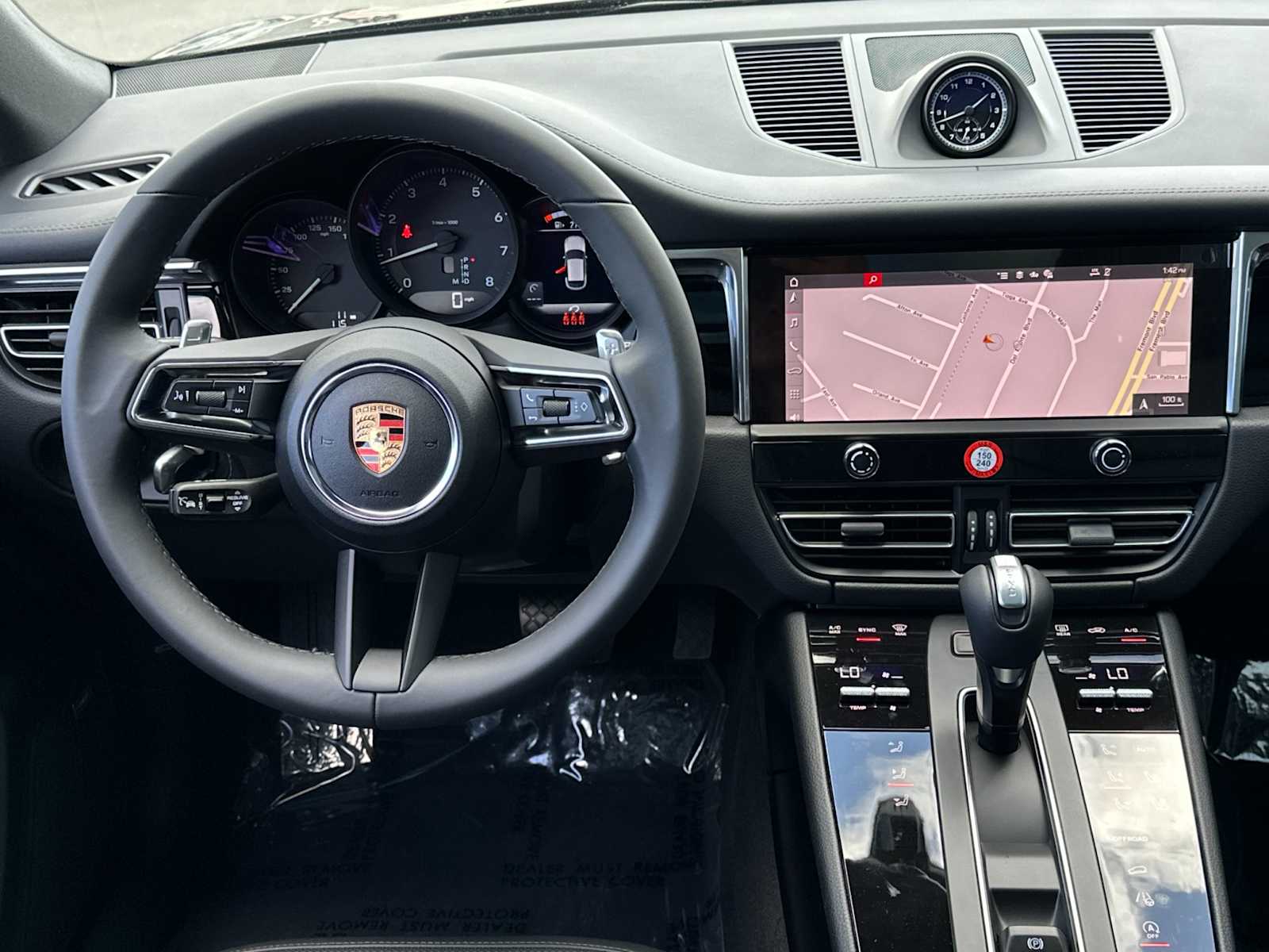 Thumbnail: 2025 Porsche Macan - 15
