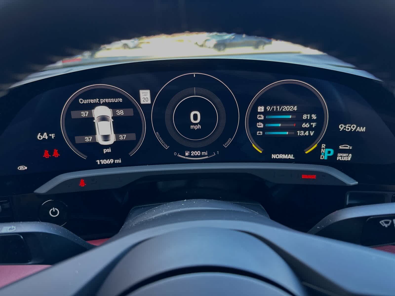 Thumbnail: 2020 Porsche Taycan - 23