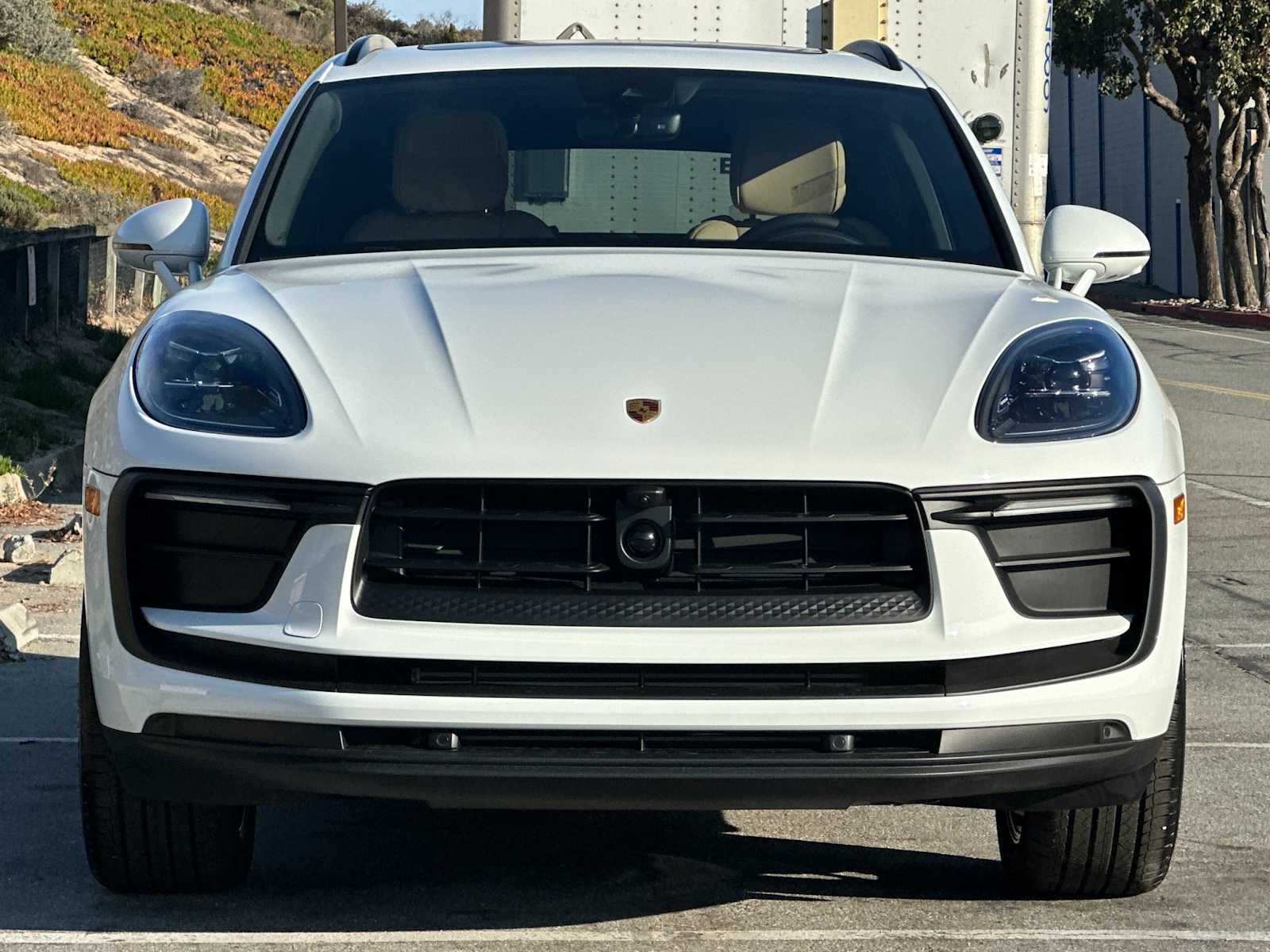 Thumbnail: 2026 Porsche Macan - 11