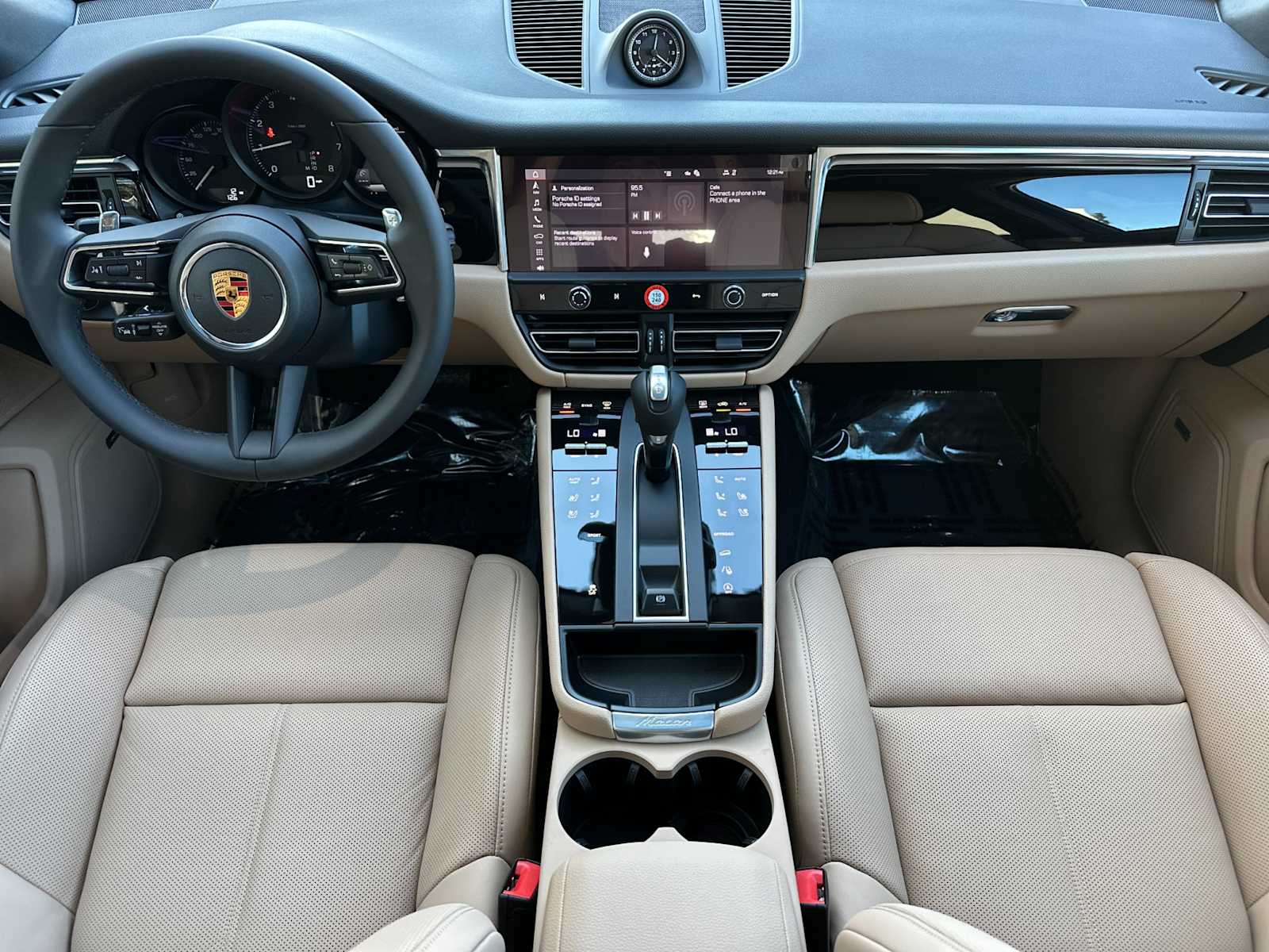 Thumbnail: 2026 Porsche Macan - 6