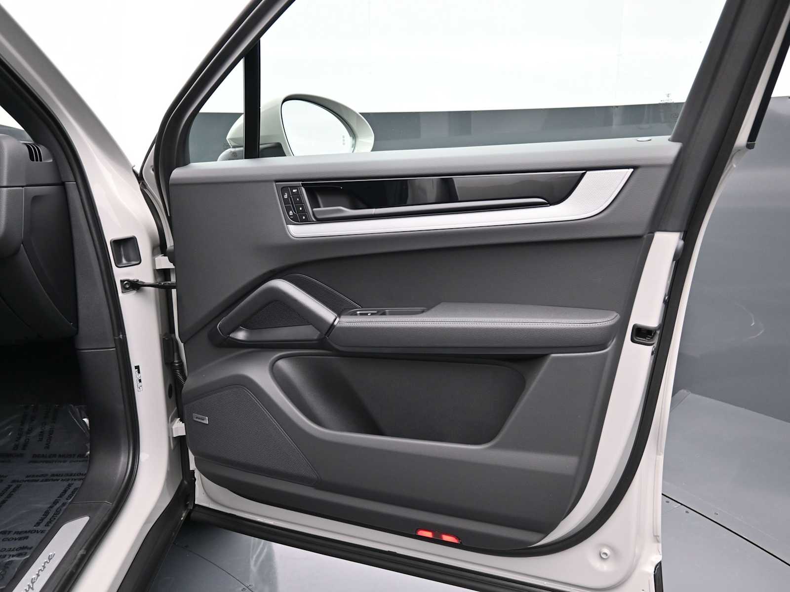 Thumbnail: 2026 Porsche Cayenne - 25