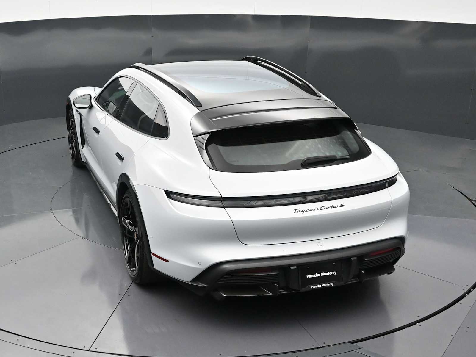 Thumbnail: 2023 Porsche Taycan - 35