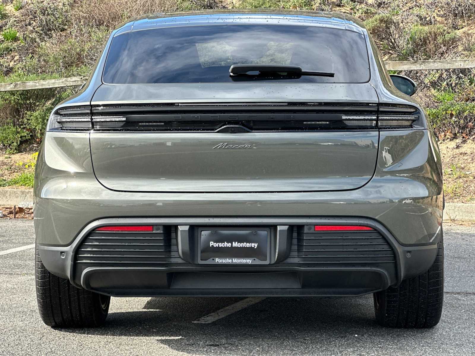 Thumbnail: 2025 Porsche Macan - 8