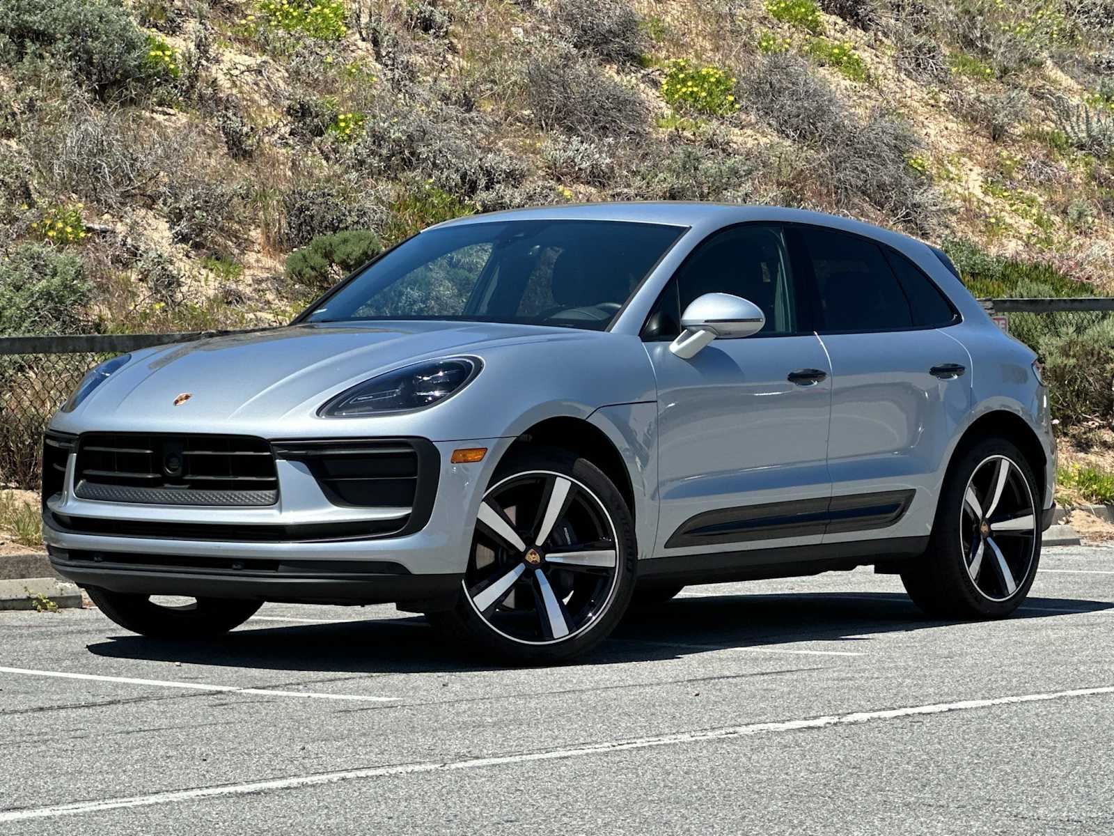 2024 Porsche Macan Base -
                  Seaside, CA