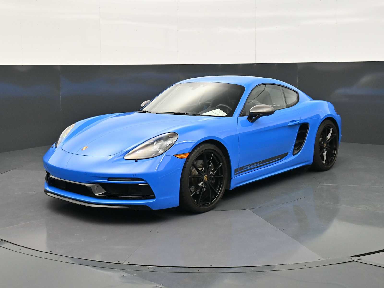 2022 Porsche 718 Cayman T -
                  Seaside, CA