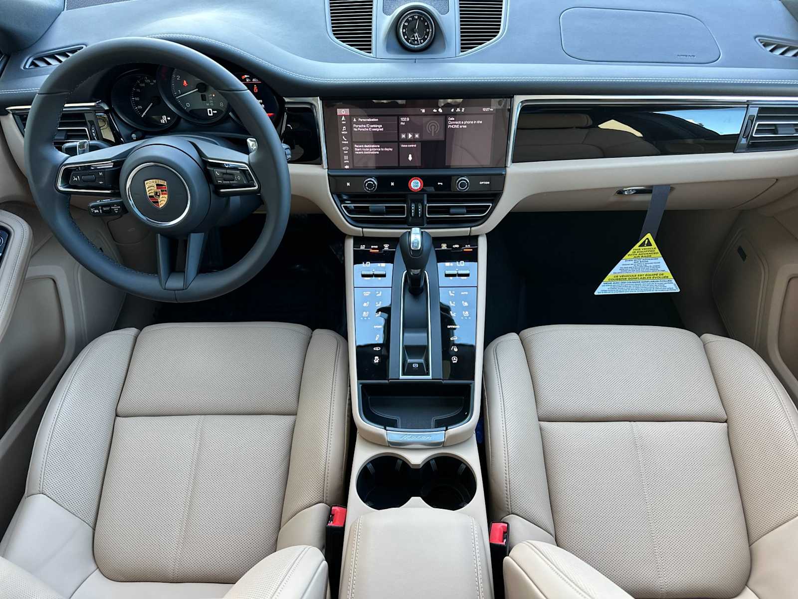 Thumbnail: 2026 Porsche Macan - 6