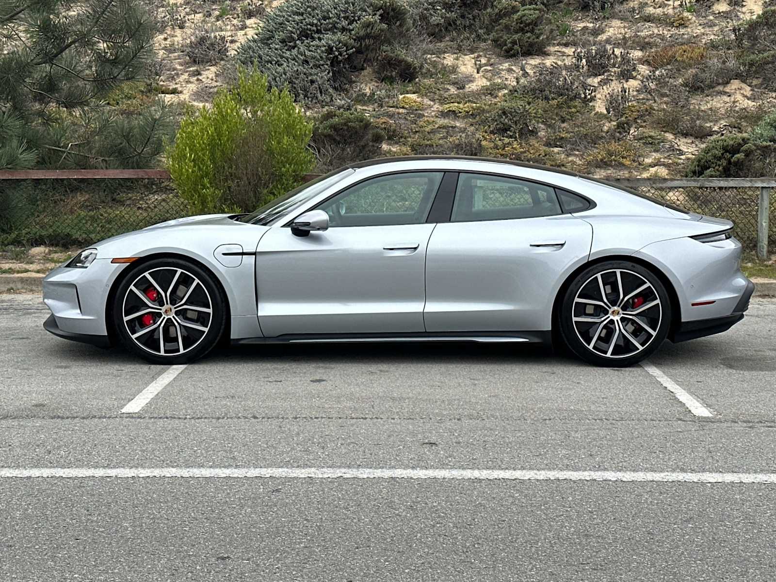 Thumbnail: 2025 Porsche Taycan - 2