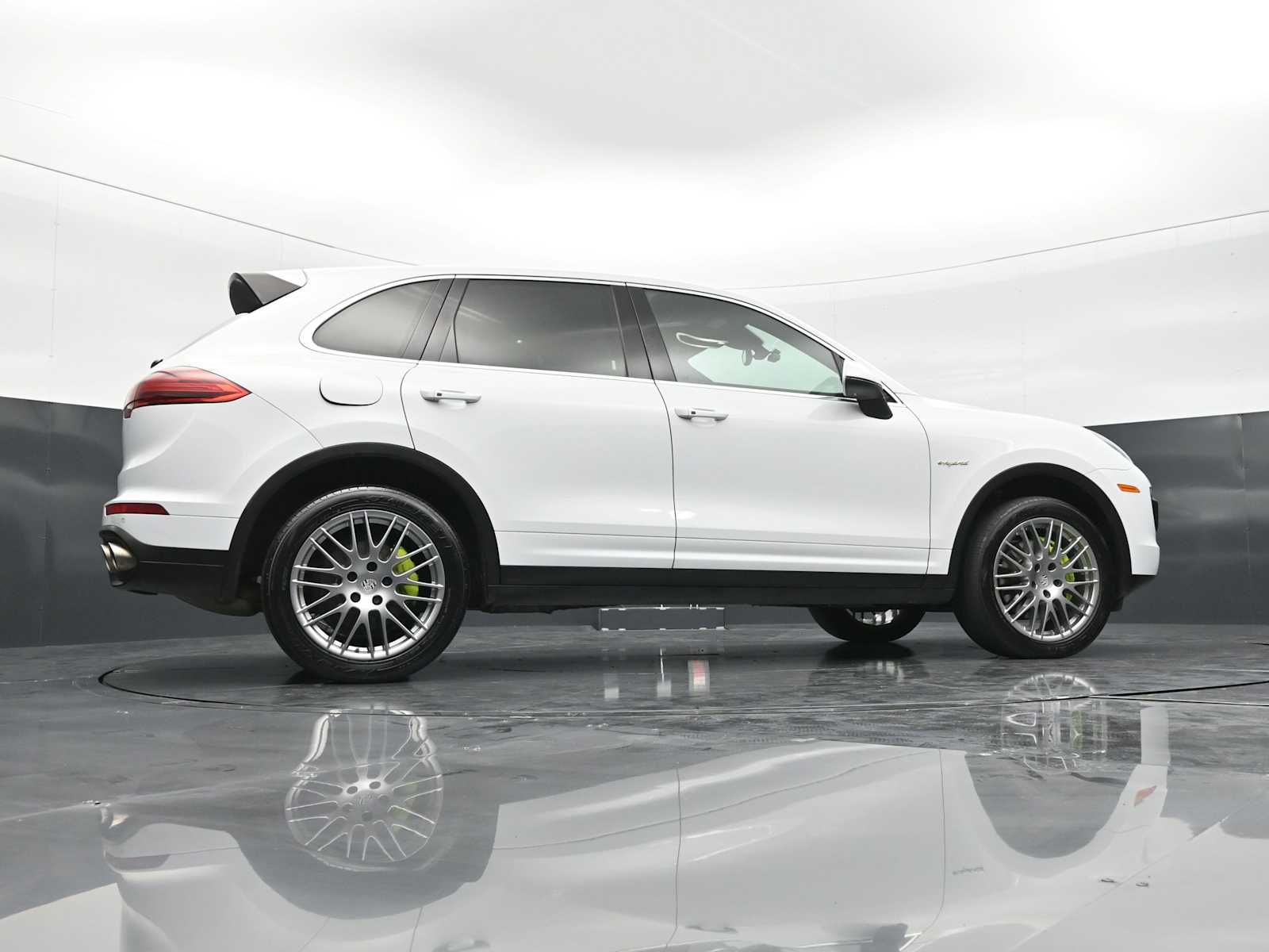 Thumbnail: 2015 Porsche Cayenne - 40