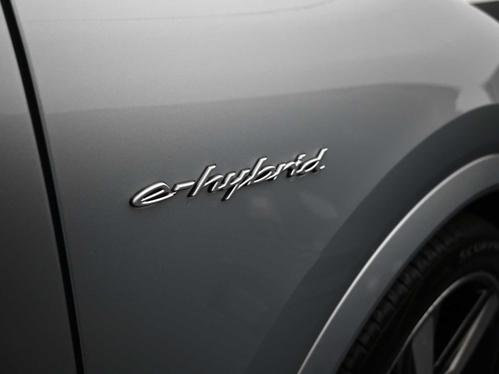 Thumbnail: 2026 Porsche Cayenne - 26