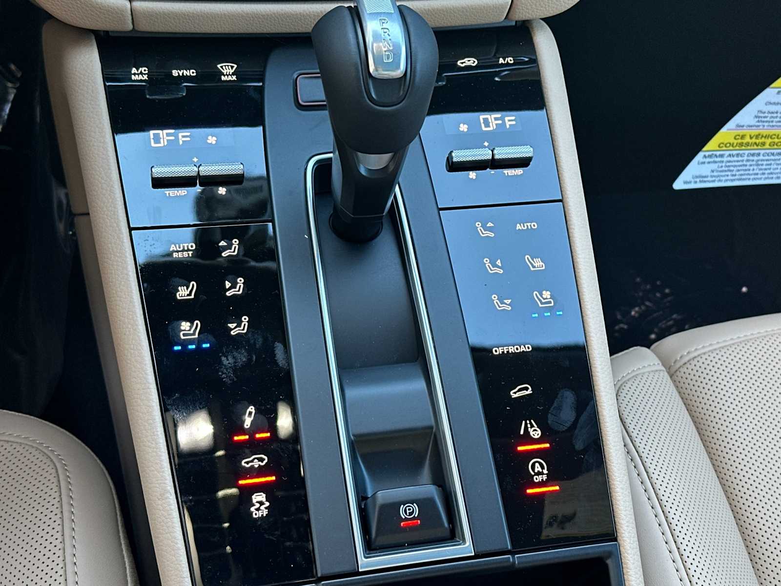 Thumbnail: 2026 Porsche Macan - 22