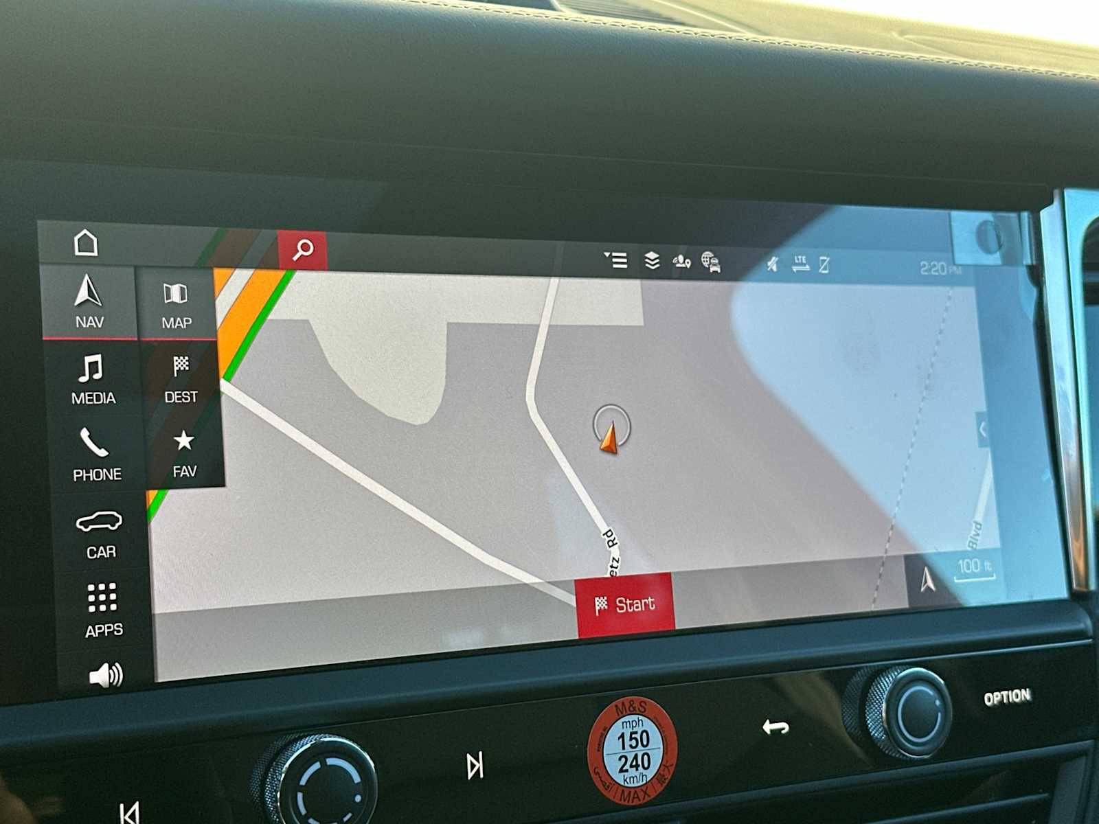 Thumbnail: 2026 Porsche Macan - 20