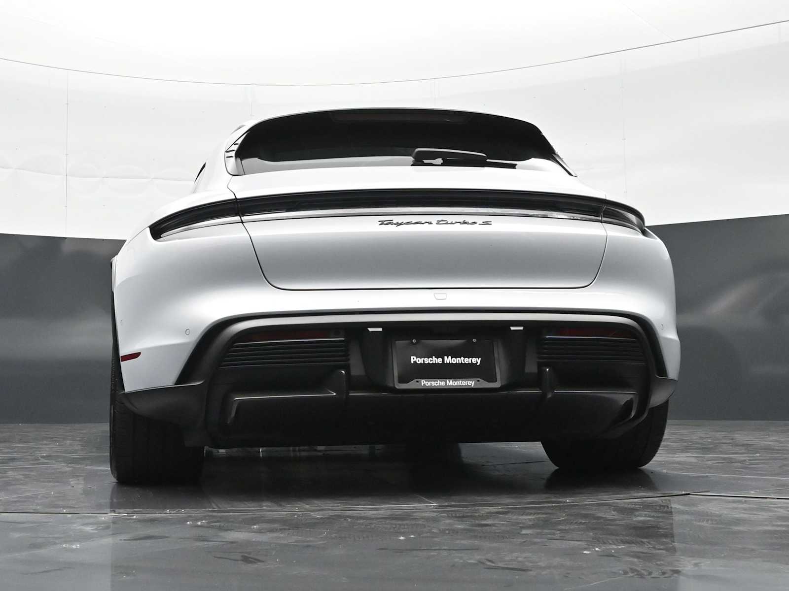 Thumbnail: 2023 Porsche Taycan - 43
