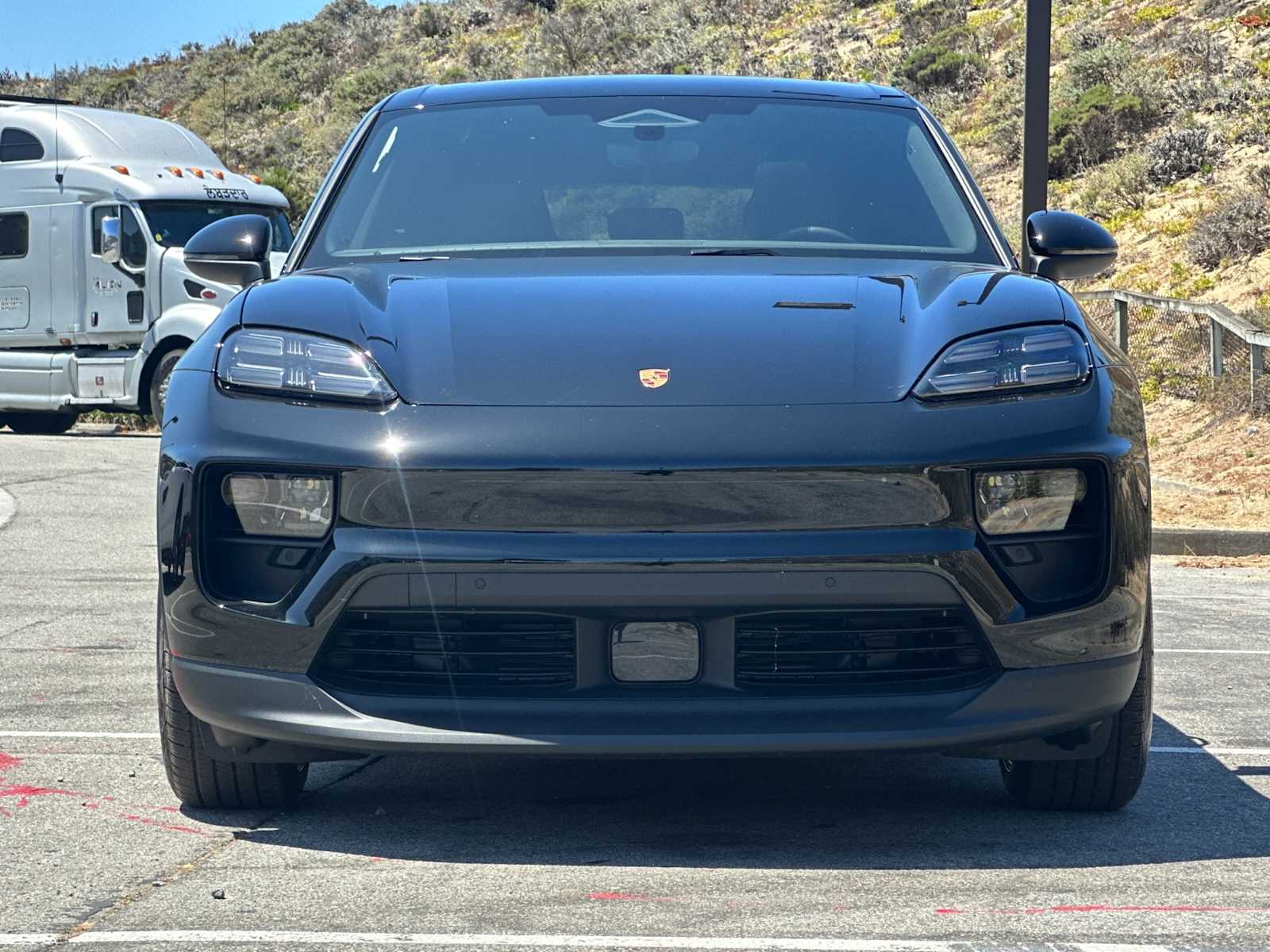 Thumbnail: 2025 Porsche Macan - 11