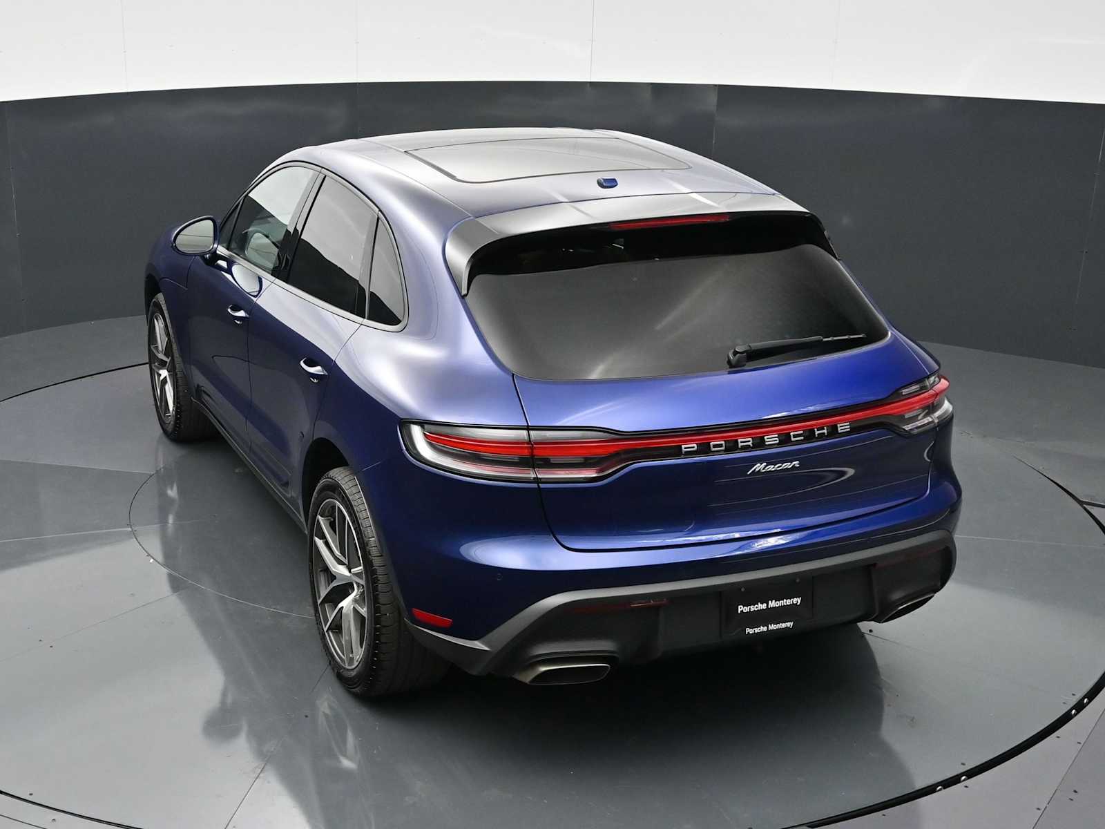 Thumbnail: 2026 Porsche Macan - 28