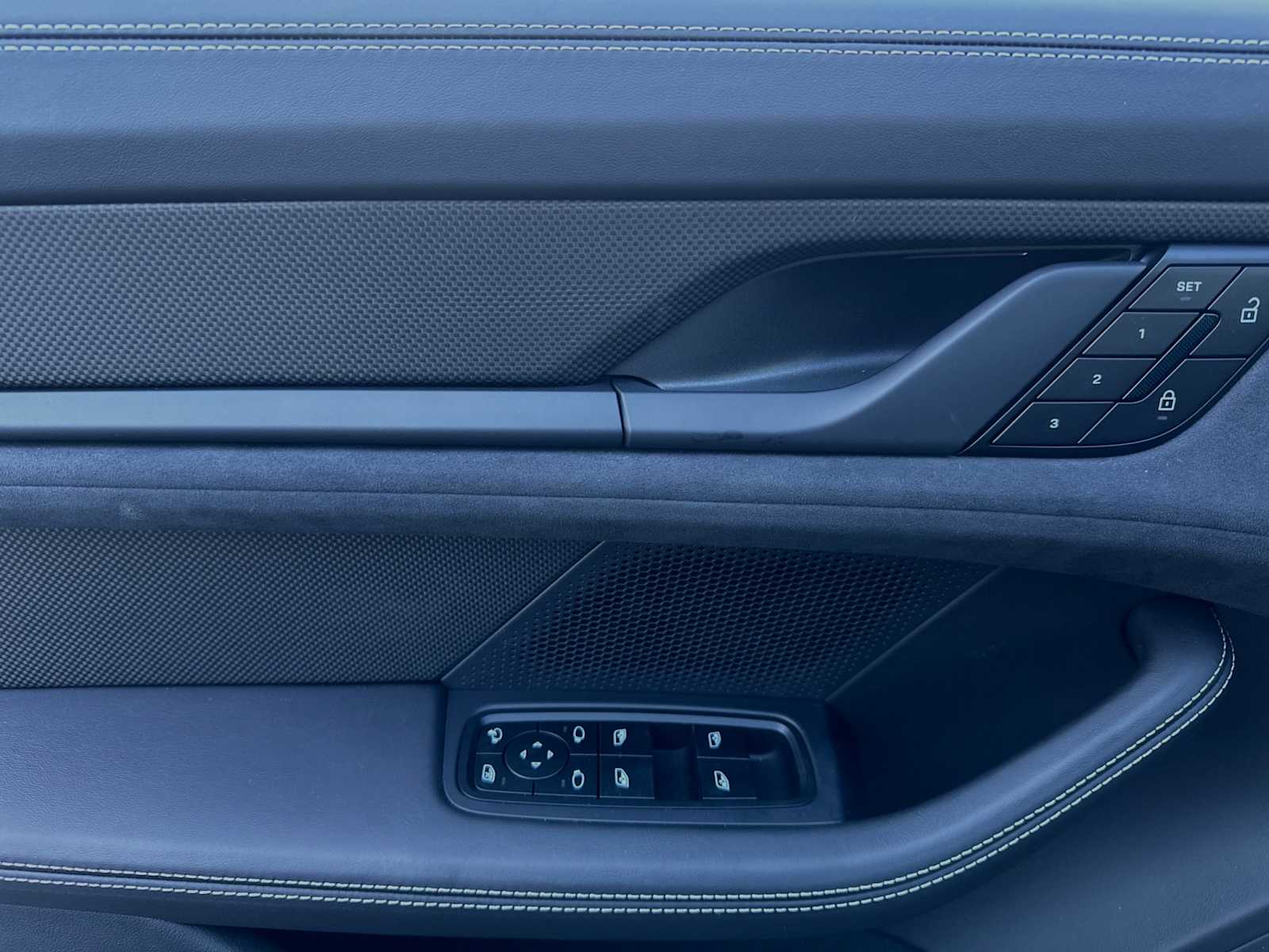 Thumbnail: 2024 Porsche Taycan - 12