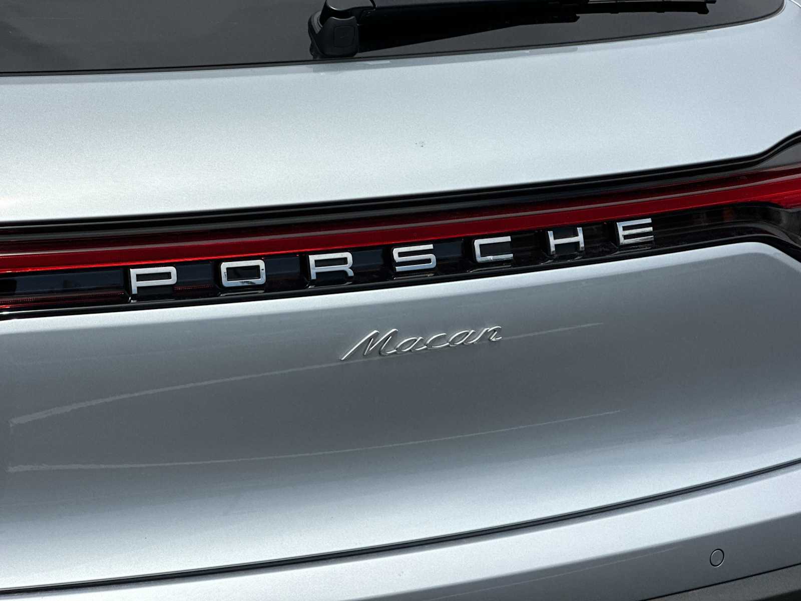 Thumbnail: 2025 Porsche Macan - 25