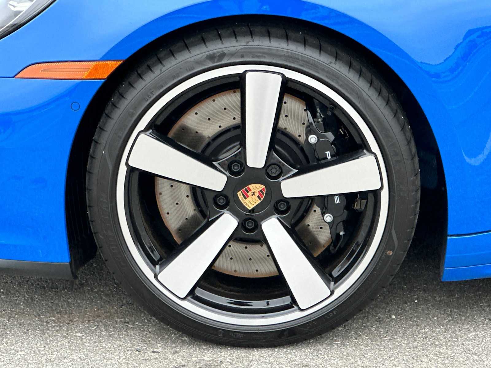 Thumbnail: 2025 Porsche 911 - 23