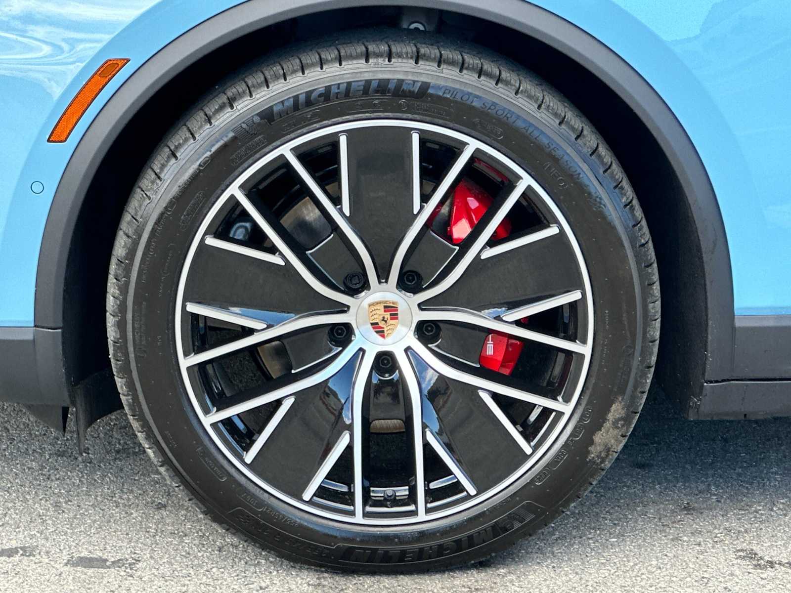 Thumbnail: 2025 Porsche Macan - 24