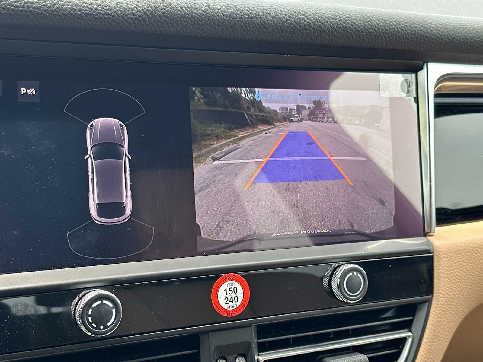 Thumbnail: 2025 Porsche Macan - 20