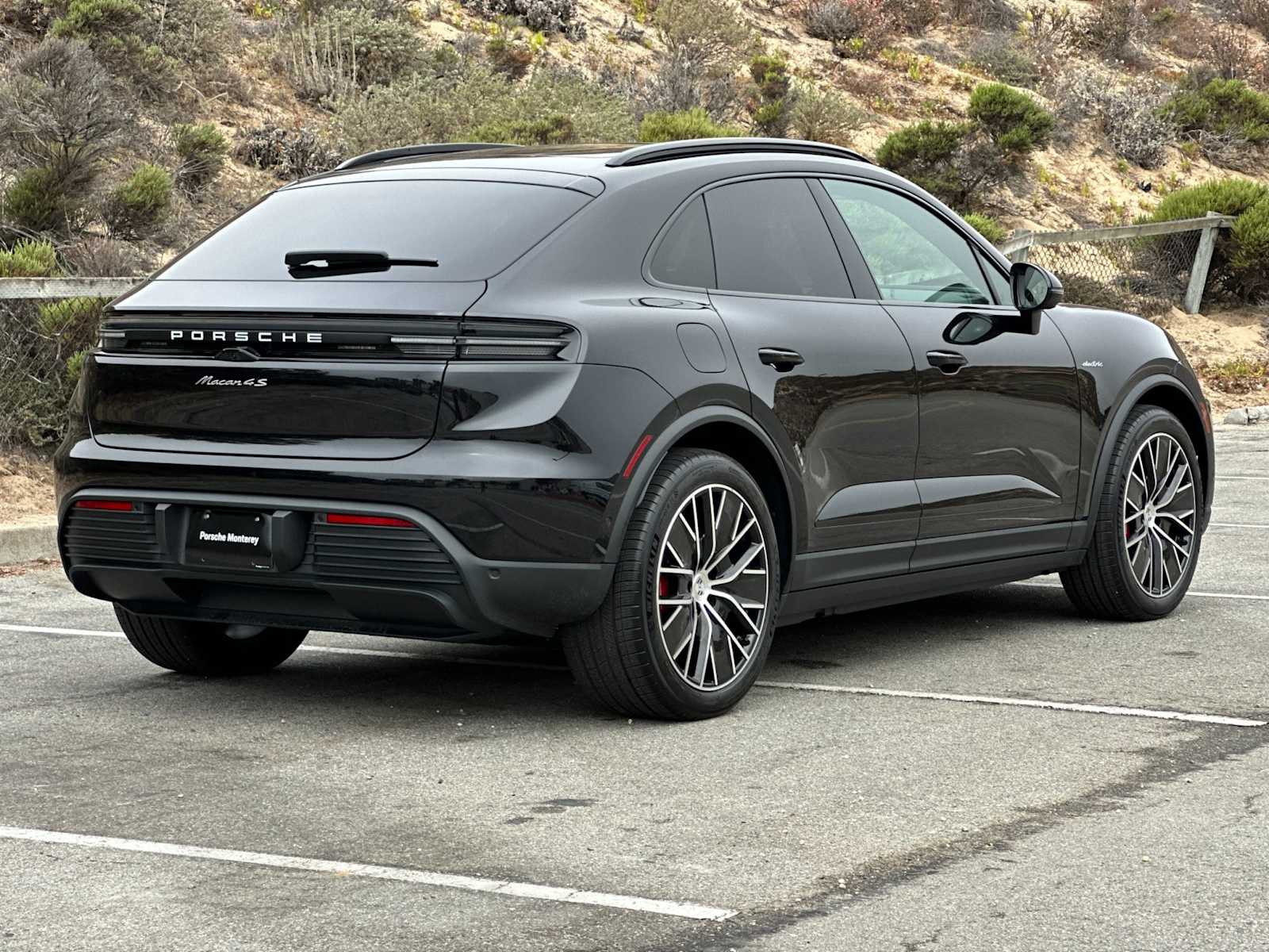 Thumbnail: 2025 Porsche Macan - 7
