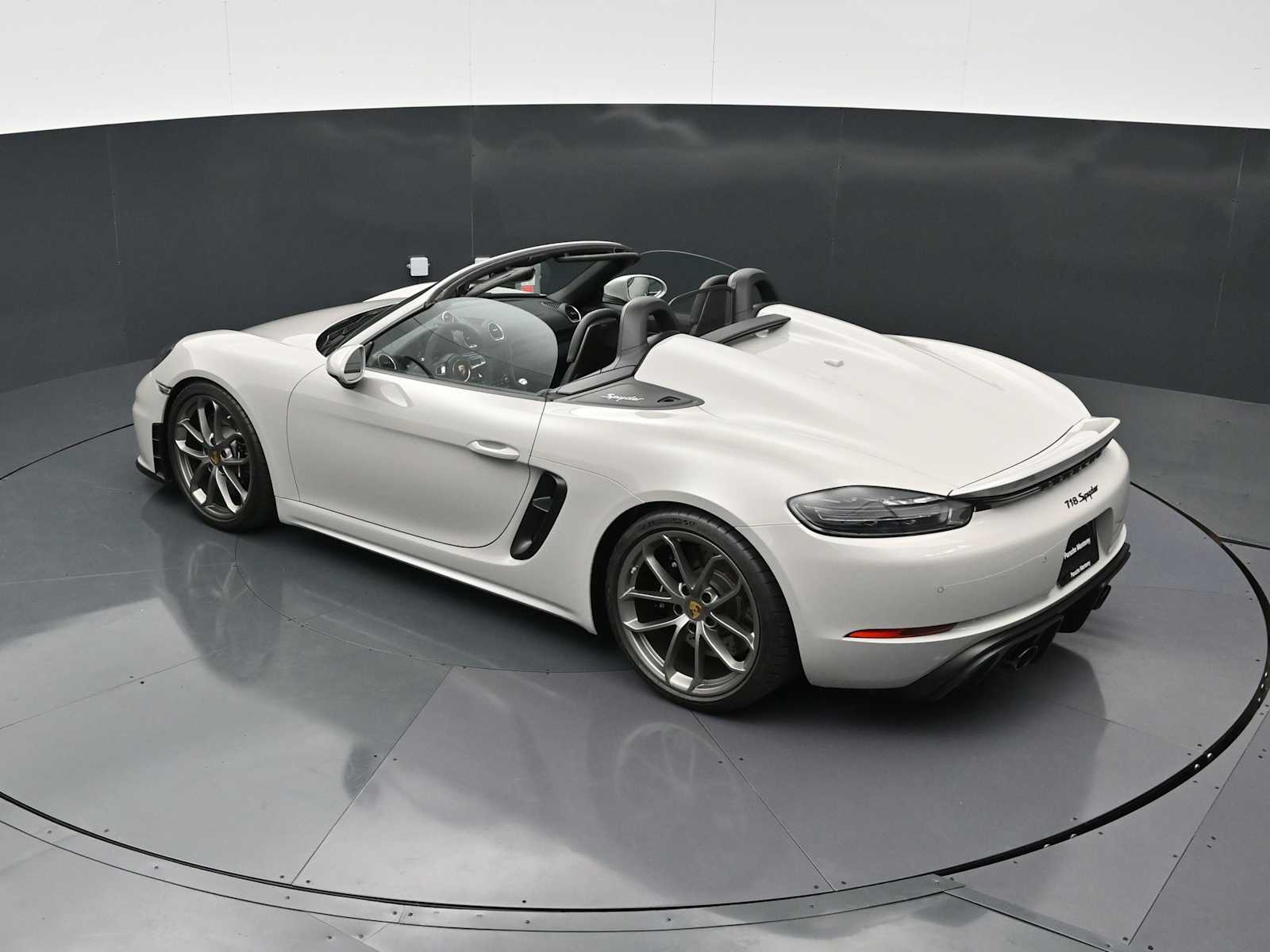 Thumbnail: 2023 Porsche  - 31